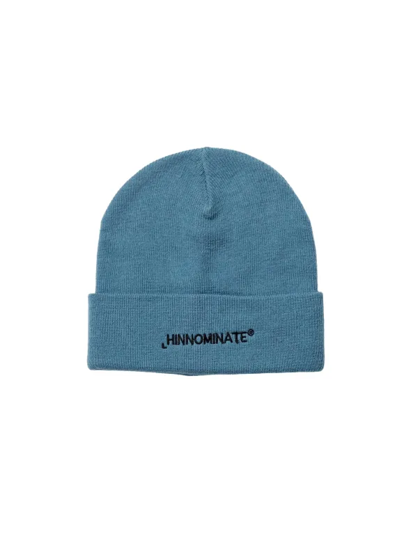 Helle blaue Strickmütze mit Logo