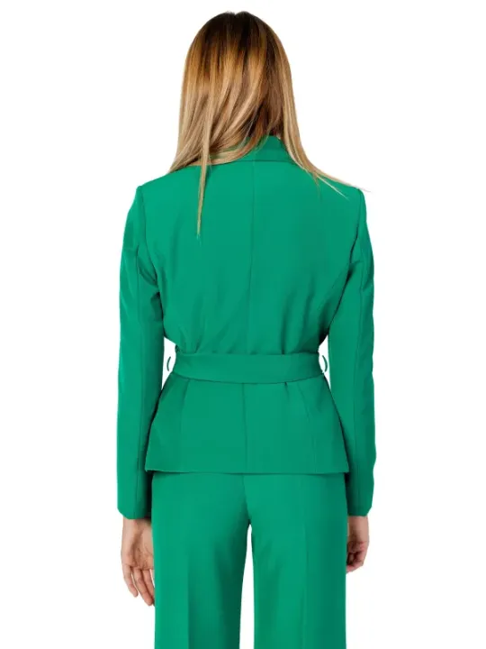 Grüner Blazer und Hose elegant