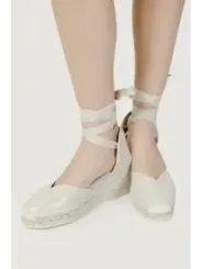 Weiße Espadrilles mit Knöchelriemen