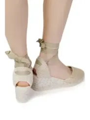 Weiße Riemchensandalen mit Blockabsatz