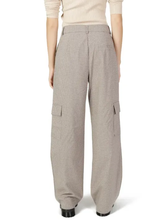 Hoch taillierte Hosen mit Cargotaschen