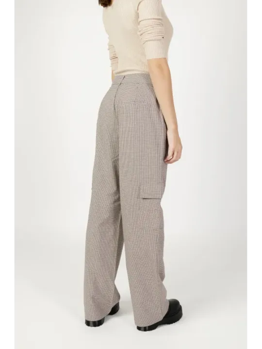 Karierte Hose mit Cargotaschen