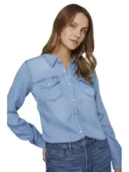 Helles Jeanshemd mit Brusttaschen