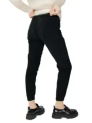 Schwarze Hosen mit hohem Bund