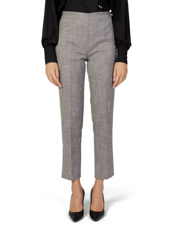 Damenhose Sandro Ferrone schlank geschnitten