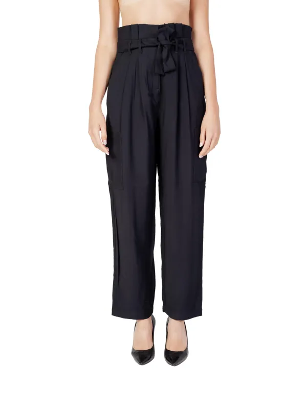Schwarze Vila Hosen mit Umschlag