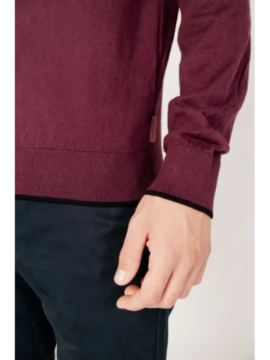 Bordeauxfarbener, gerippter Pullover mit langen Ärmeln