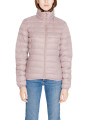 Rosegold Pufferjacke mit Jeans