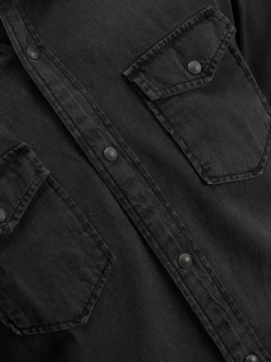 Dunkles Denim Hemd mit Taschen