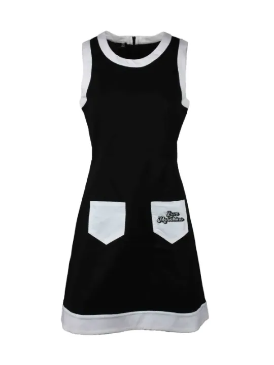 Schwarzes Kleid mit weißem Saum