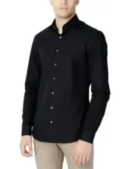 Schwarzes Hemd mit Mandarin Kragen