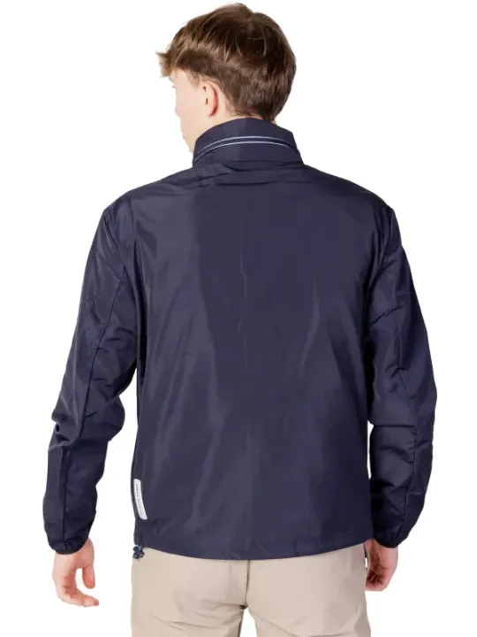 Navy Windbreaker-Jacke Modellposen