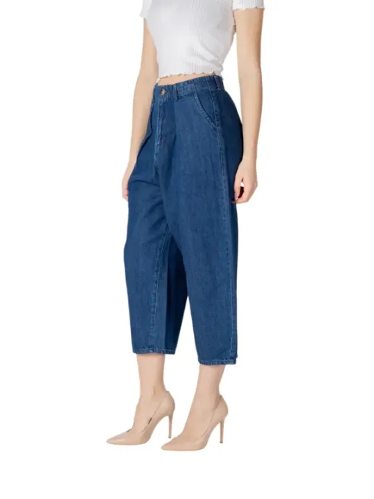 Lockere Cropped Jeans mit hohem Bund