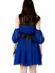 Hellblaues Kleid mit Mesh-Rock