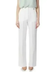 Weiße Hosen, schlichtes und elegantes Design