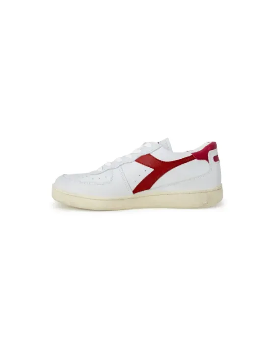 Weißer Diadora Heritage Sneaker Detailansicht