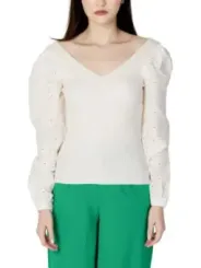 Off-weißes Strickoberteil mit Puffärmeln