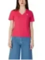 Rosa Calvin Klein V-Ausschnitt T-Shirt