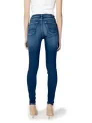 Schlanke, mittelblaue Damen-Jeans von Pepe