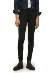 Schwarze Skinny Jeans mit Jacke