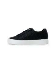 Schwarzer Calvin Klein Sneaker Detail