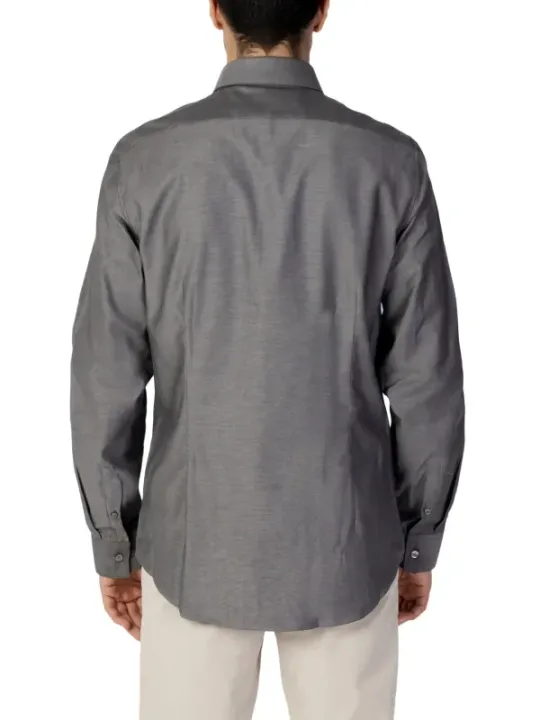 Graues Herrenhemd mit Knopfleiste