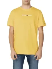 Tommy Jeans gelbes T-Shirt und Jeans