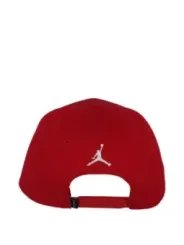 Rote Jordan Baseballkappe hinten