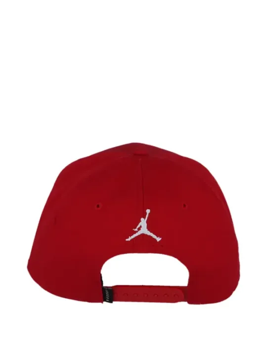 Rote Jordan Baseballkappe hinten