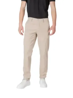 Beige Chinos für Männer tragen