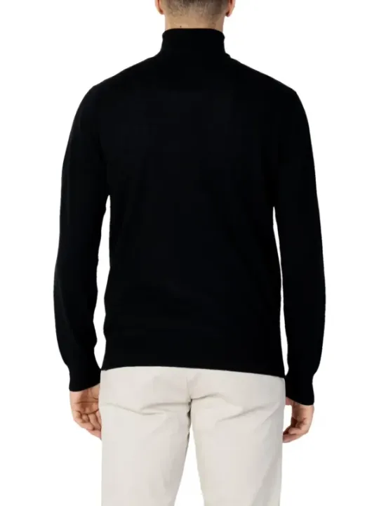 Schwarzer Rollkragenpullover aus Baumwolle