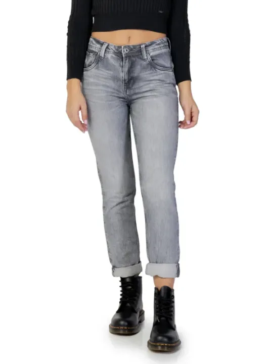 Helle Straight Leg Jeans und Stiefel