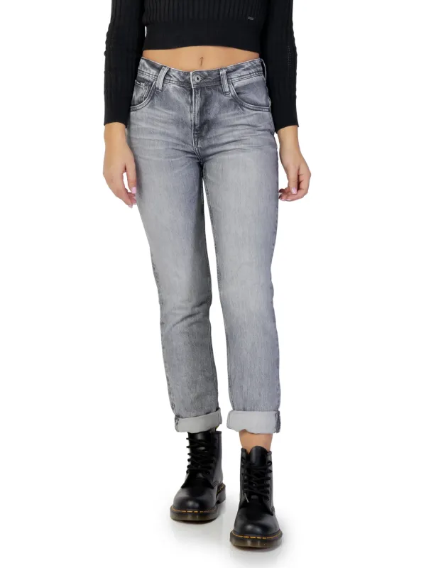 Helle Straight Leg Jeans und Stiefel