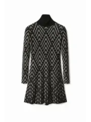 Schwarzes weißes Ikat Kleid hinten