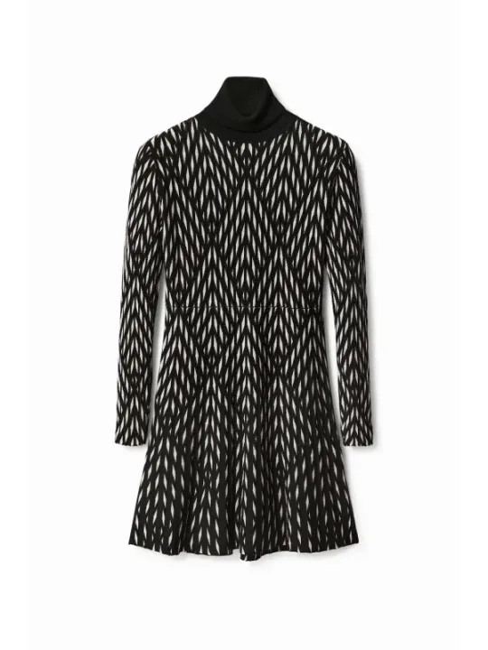 Schwarzes weißes Ikat Kleid hinten