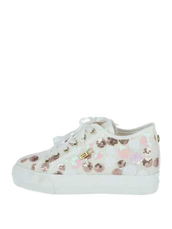 Weiße Sneaker mit roségoldenen Pailletten