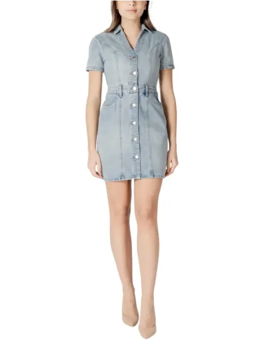 Denimkleid mit Gürtel und Knöpfen