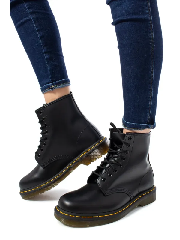 Schwarze Dr. Martens Lederstiefel