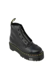 Schwarze Dr. Martens Lederstiefel Detail