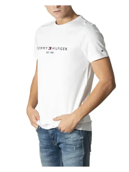 Tommy Hilfiger Jeans und T-Shirt