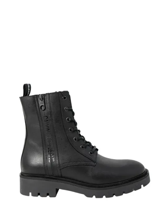 Schwarze Lederstiefel mit dicker Sohle