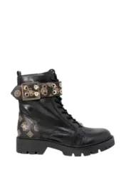 Schwarzer Lederstiefel mit Schädel-Details